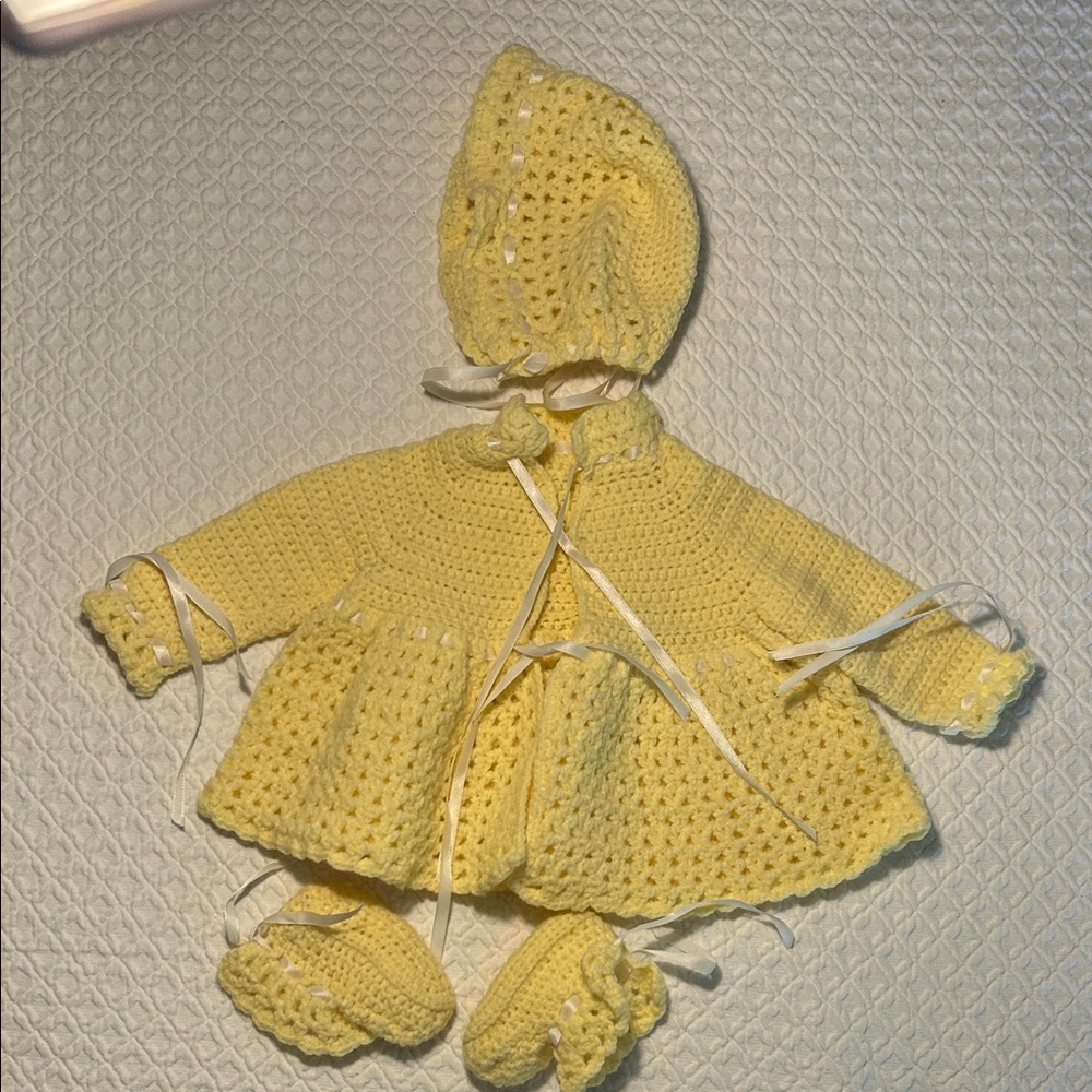 Hand Crocheted Baby Matching Set w/Sweater, Bonnet & Booties - Picture 2 of 3